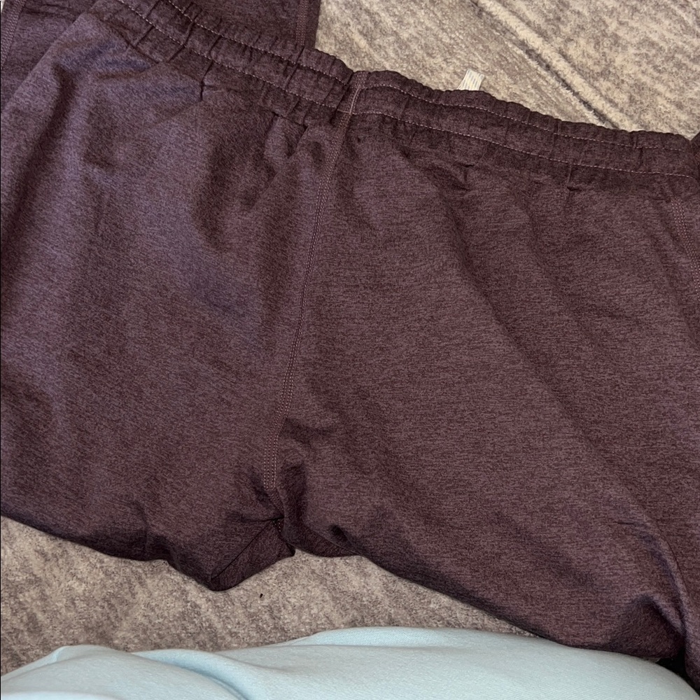 Vuori Performance Jogger - Picture 8 of 10
